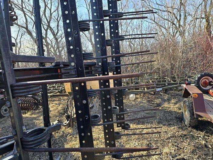 Used Used Case IH Tigermate 200 Field Cultivator