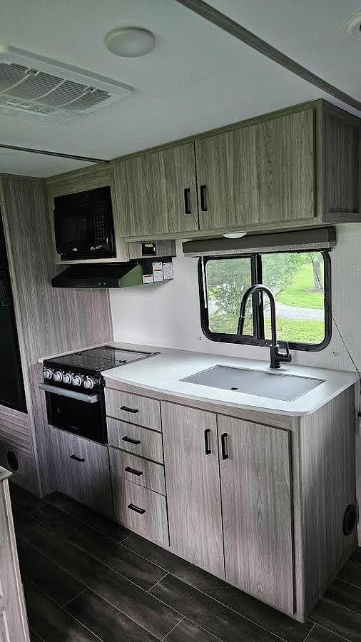 Used 2022 Keystone Passport 219BH