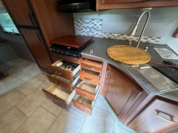 Used 2016 Holiday Rambler Admiral XE 29TT