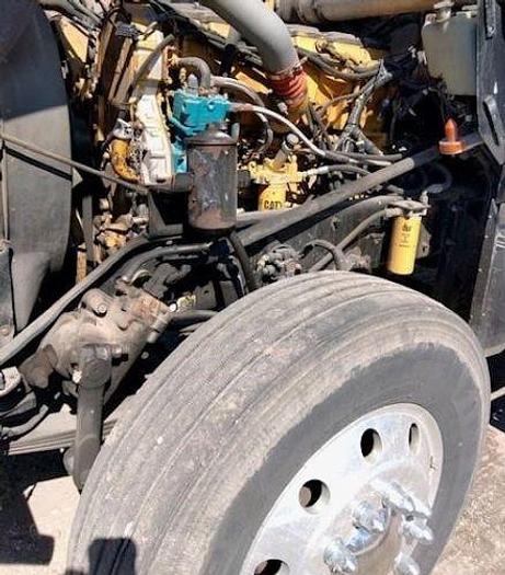 Used 2005 KENWORTH W900L