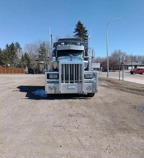 Used 2005 KENWORTH W900L