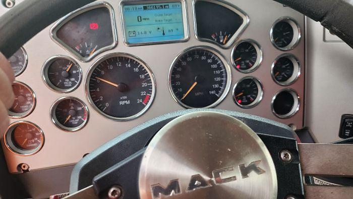 Used 2014 Mack GRANITE GU713