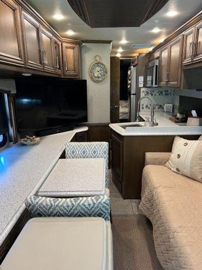 Used 2019 Newmar Ventana 3426