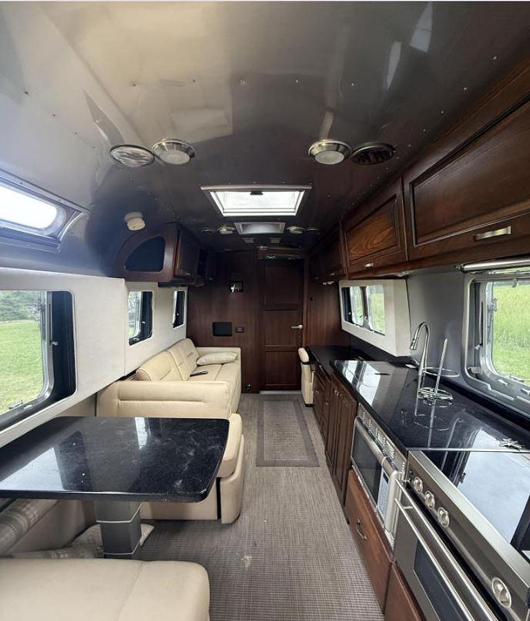 Used 2018 Airstream Classic 33FB
