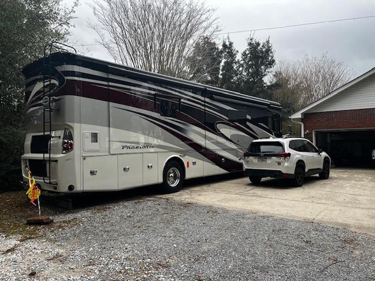 Used 2017 Tiffin Motorhome Phaeton 40IH 41' Class A Motorhome