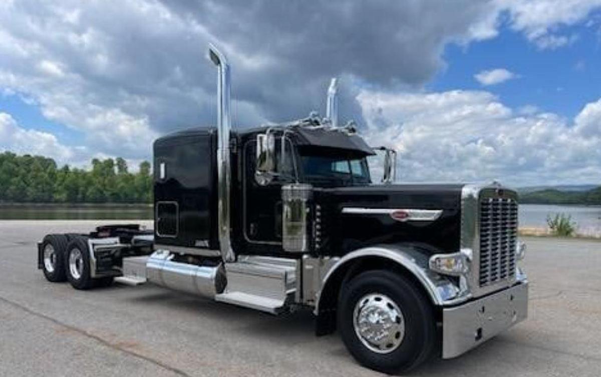Used 2024 Peterbilt 389X Sleeper Semi Truck