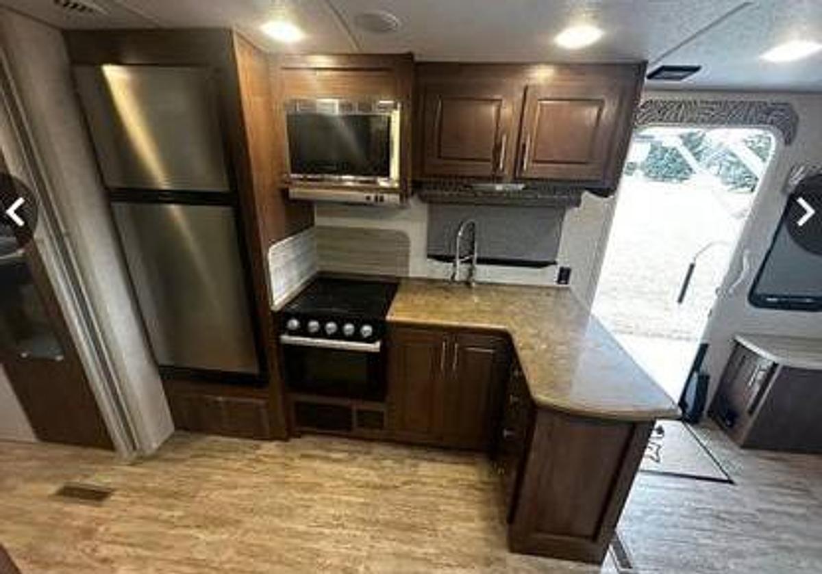 Used 2023 Northwood Arctic Fox North Fork 25Y