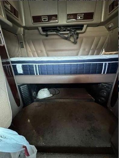 Used 2013 Peterbilt 389