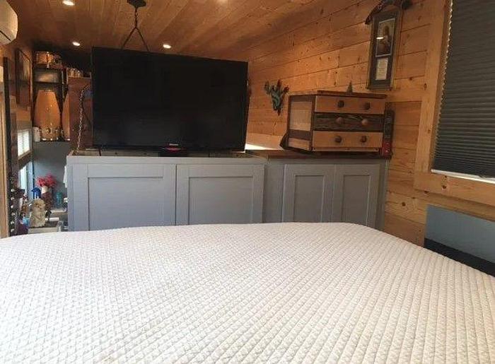 Used 2017 Uncharted Tiny Homes Beautifully Crafted Custom Home