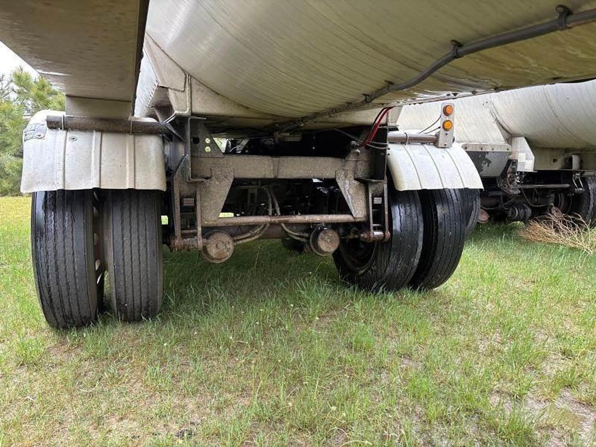 Used 2008 Polar Tank Trailer Asphalt / Hot Oil Tank Trailer