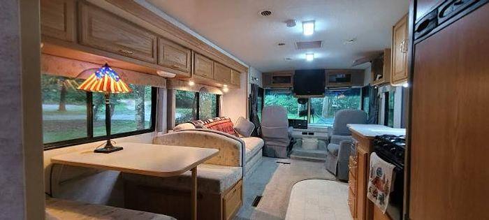 Used 2004 Winnebago SIGHTSEER