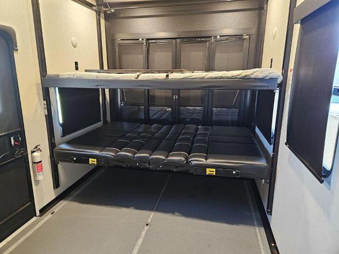 Used 2022 Alliance Valor 40V13