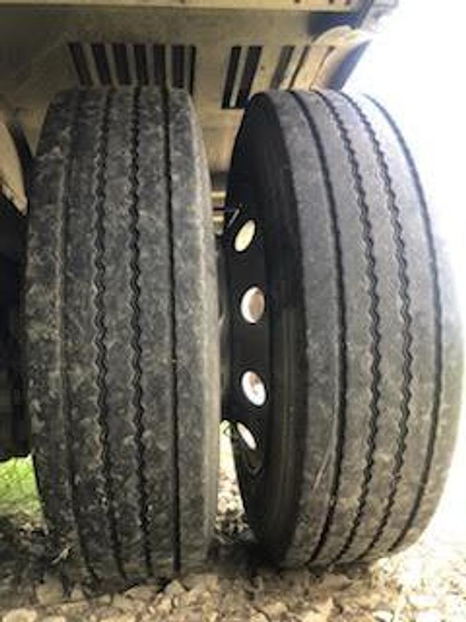 Used 2010 Reitnouer Step Deck Trailer