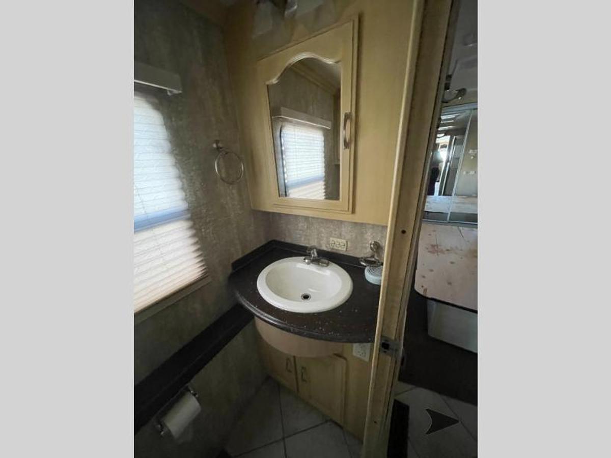 Used 2007 Coachmen RV Sportscoach Legend 40QS Class A Motorhome