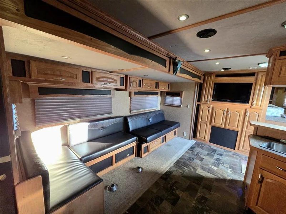 Used 2011 Lakota Bighorn 8416 4 Horse Trailer