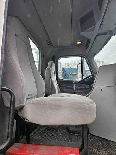 Used 2009 Freightliner COLUMBIA 120 Actual Miles 157,350