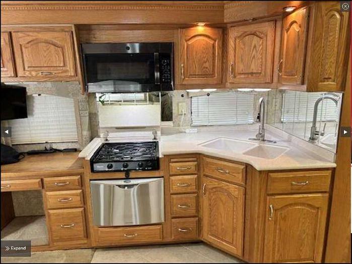 Used 2004 Travel Supreme Envoy 40DS04