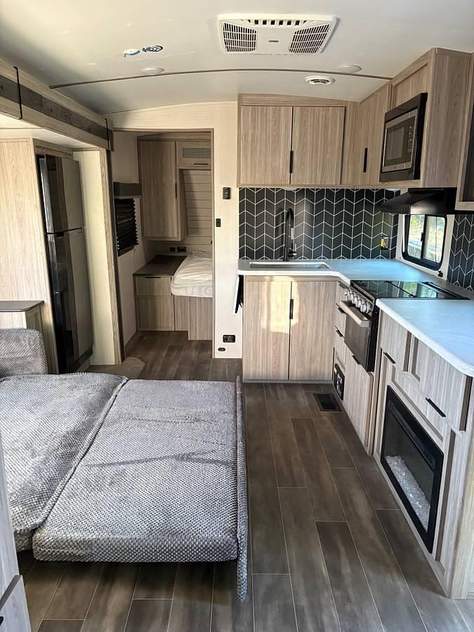 Used 2023 Keystone Passport Travel Trailer