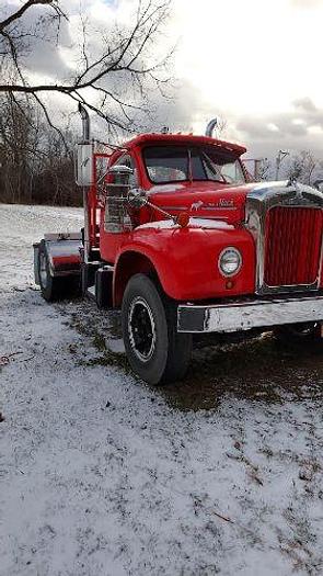 Used 1964 Mack B61 T