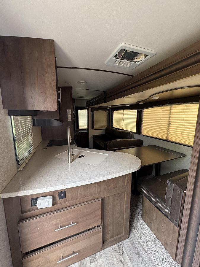 Used 2020 Keystone Cougar M-27 RES