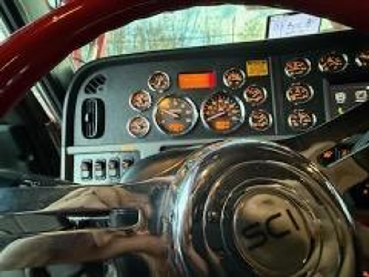 Used 2020 Peterbilt 389 Car Hauler