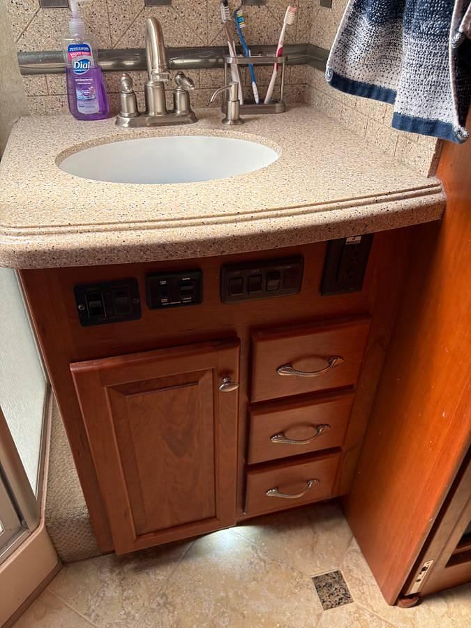 Used 2007 Tiffin Allegro 30 DA