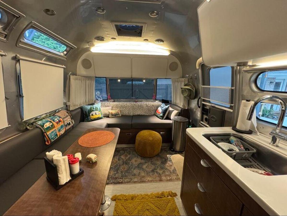 Used 2024 Airstream Globetrotter 30RB Twin