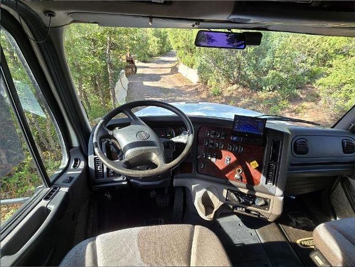 Used 2019 Freightliner Business Class M2 112