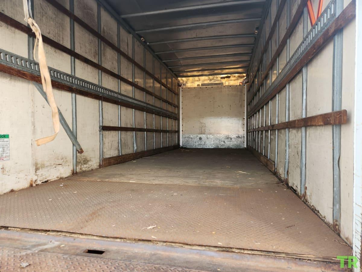 Used 2001 International 26 Ft Box Truck
