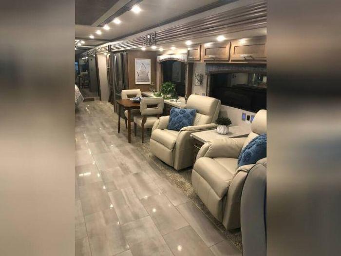 Used 2020 Newmar VENTANA 4037