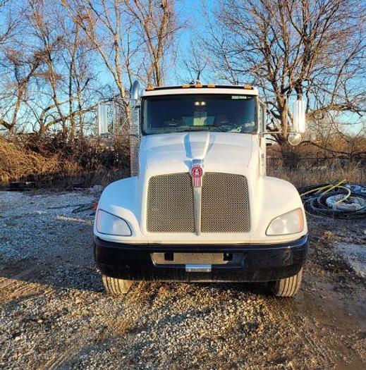 Used 2022 KENWORTH T270 TruVac Paradigm