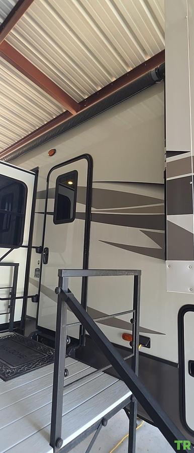 Used 2020 Keystone Montana 3760FL Fifth Wheel