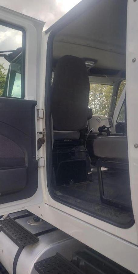 Used 2014 INTERNATIONAL WORKSTAR 7500 Cab and Chassis
