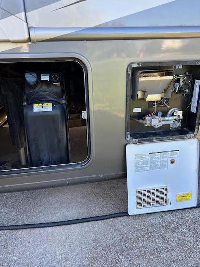 Used 2014 Thor Motor Coach Palazzo 33.2 Class A Motorhome