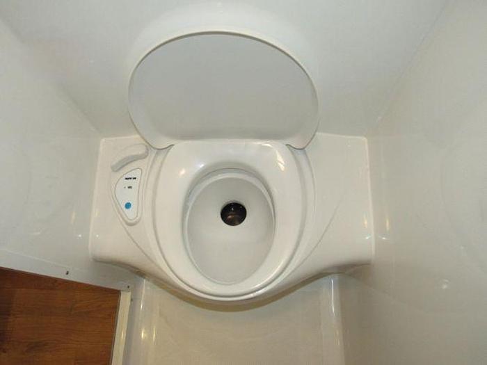 Used 2020 Peterbilt 579 Sleeper Truck