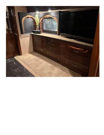 Used 2011 Newmar Essex 4524