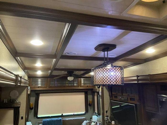 Used 2015 Heartland Bighorn BH 3270RS