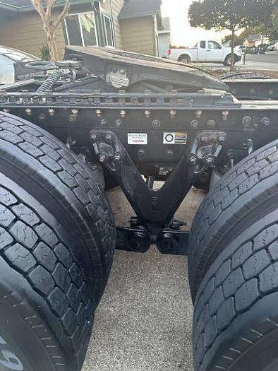 Used 2021 KENWORTH W990