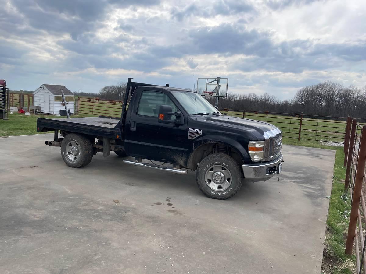 Used 2008 Ford F250 flatbed