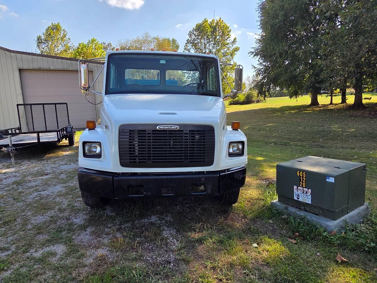 Used 1999 Frieghtliner FL70
