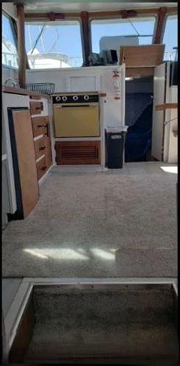 Used 1977 Tollycraft Tri-Cabin Liveaboard