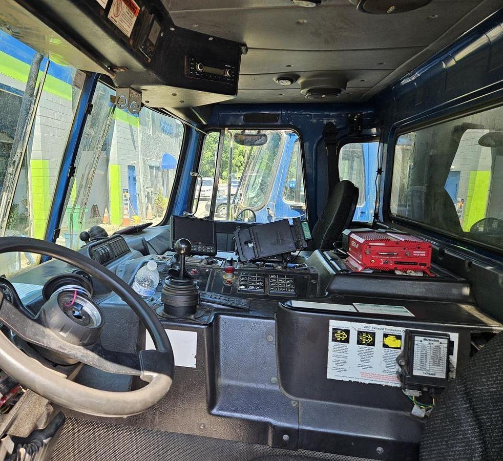 Used 2014 Autocar Xpeditor ACX Packer Garbage Truck