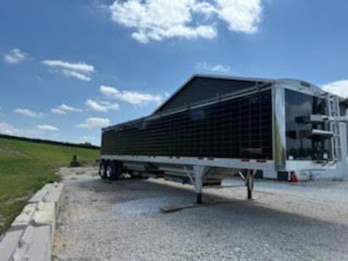 Used 2025 Timpte Commodity Hopper Trailer