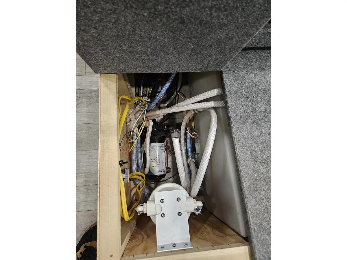 Used 2022 Dynamax Isata 5 30FW