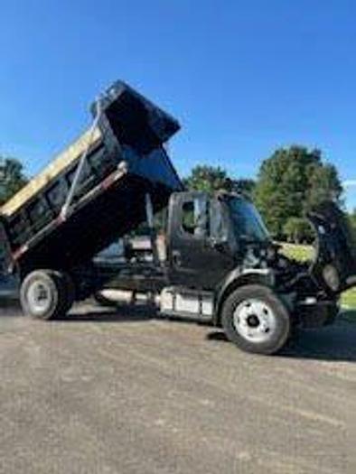 Used 2015 Freightliner BUSINESS CLASS M2 106