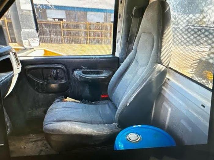 Used 2002 Chevrolet 6500