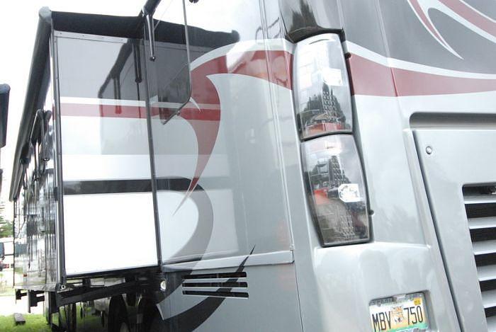 Used 2015 Winnebago Ellipse 42QD