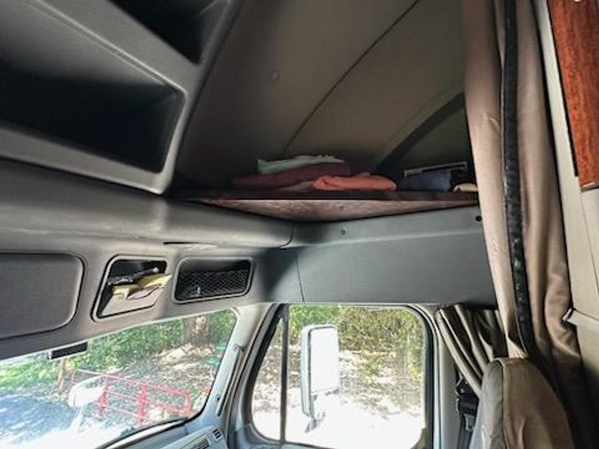 Used 2013 Freightliner Cascadia 125