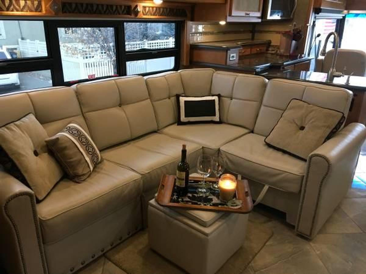 Used 2016 Winnebago Journey 40R Diesel Pusher