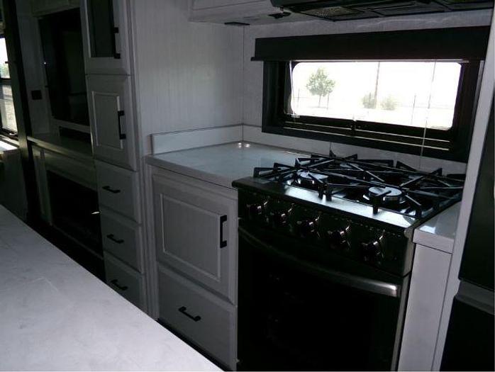 Used 2022 DRV Mobile Suites 36RSSB3